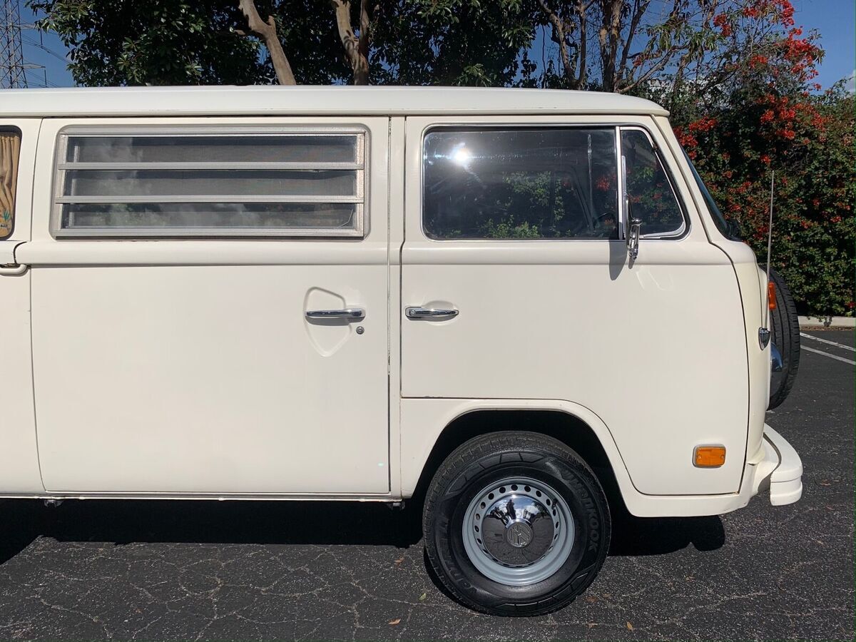 1976 Volkswagen Bus/Vanagon - photo 6