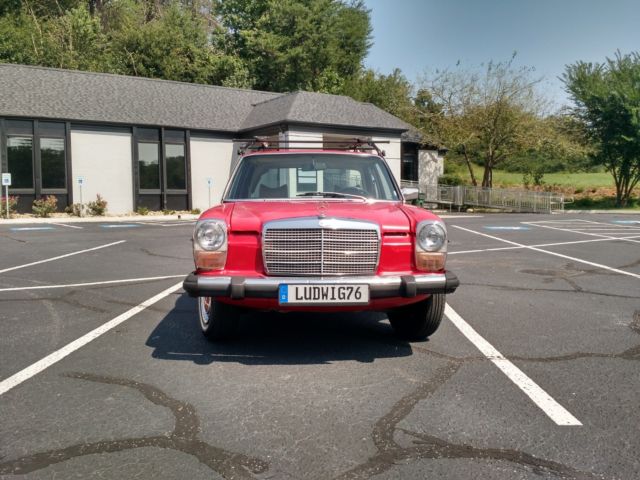 1976 W115 Mercedes Benz 240D 1976 Mercedes-Benz 200-Series 240D