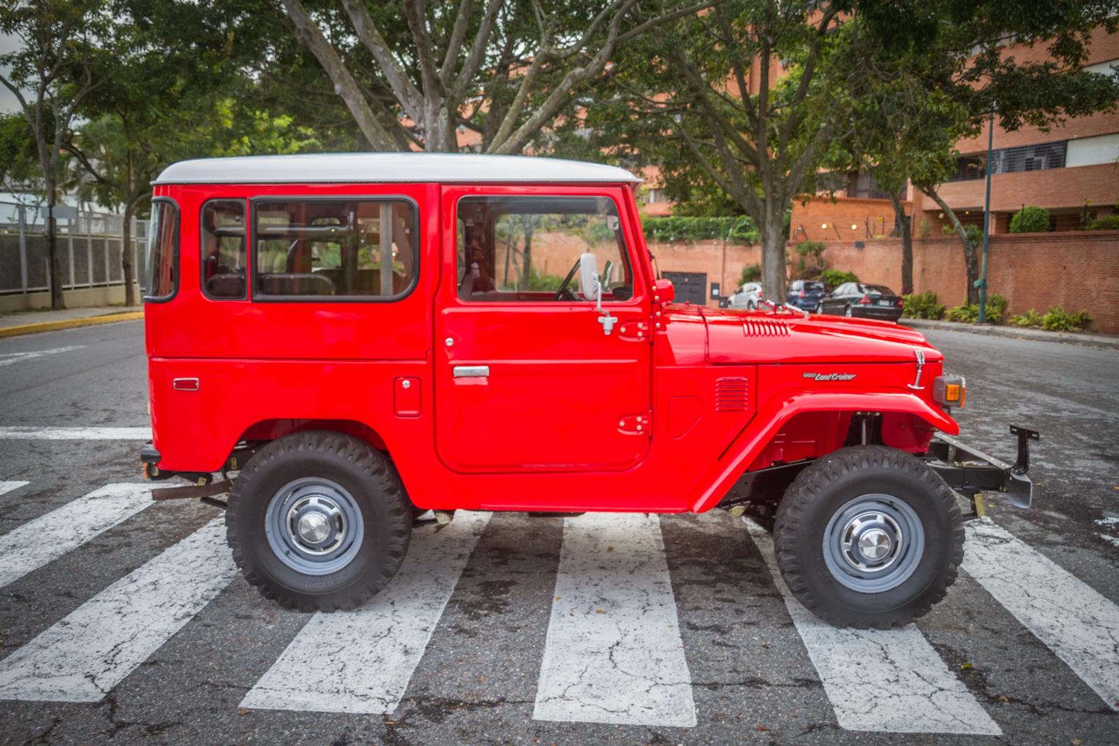 1977 Toyota Land Cruiser 2-door SUV - photo 9