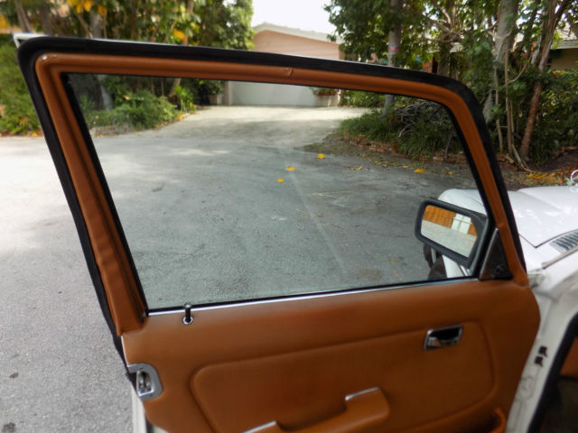 1977 Mercedes-Benz 300-Series 300 D - photo 10