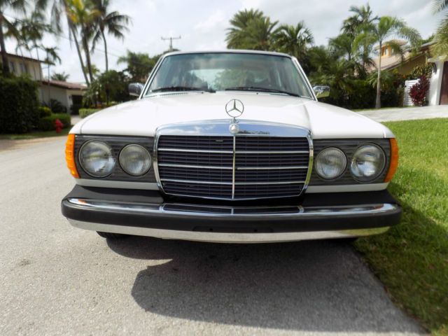 1977 Mercedes-Benz 300-Series 300 D - photo 7