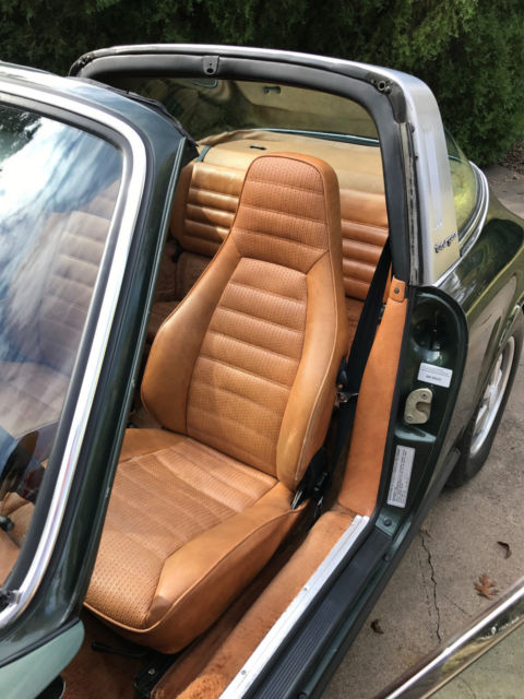 1977 Porsche 911 49k Time-Capsule, original paint, books - photo 10