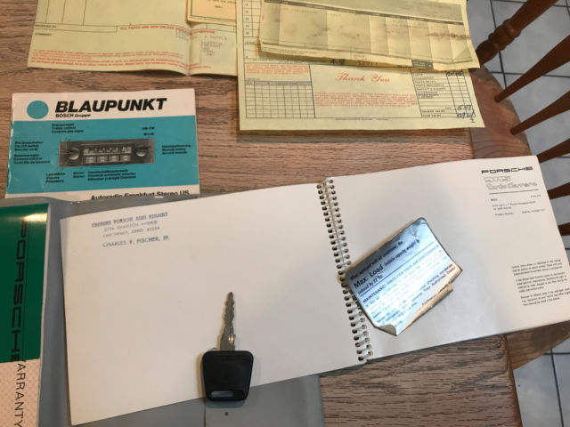 1977 Porsche 911 49k Time-Capsule, original paint, books - photo 5