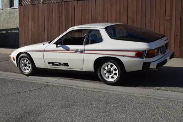1977 Porsche 924 Hatchback - photo 3