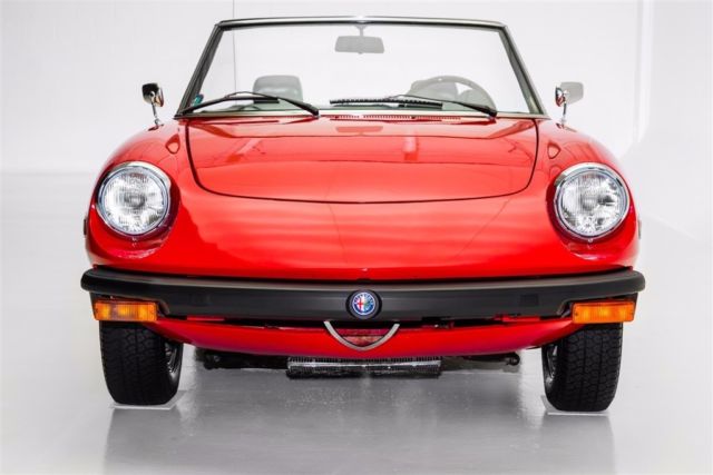 1977 Alfa Romeo 2000 Veloce Spider (WINTER CLEARANCE SALE $12,900)