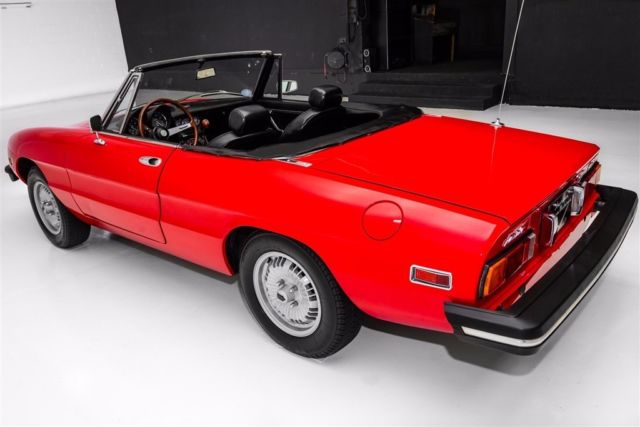 1977 Alfa Romeo 2000 Veloce Spider (WINTER CLEARANCE SALE $12,900) - photo 10