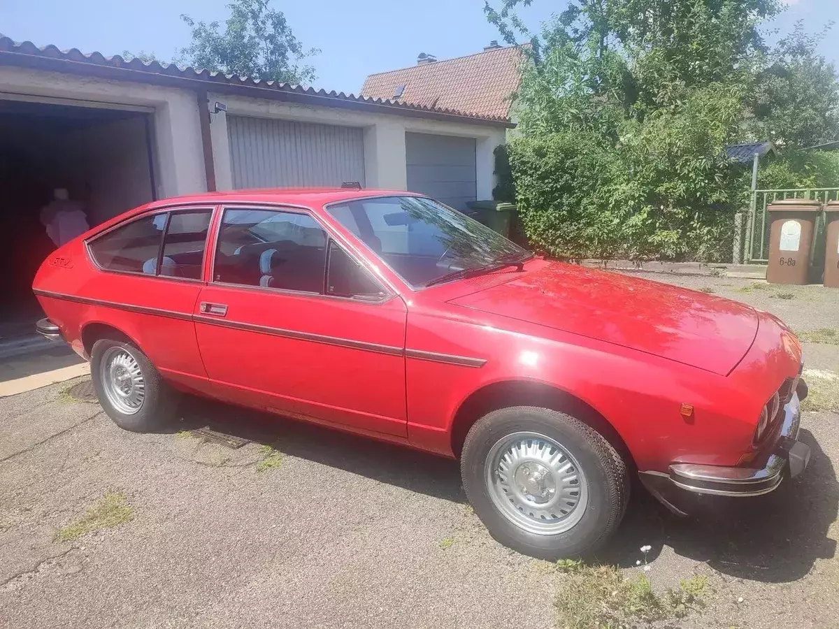 1977 ALFA ROMEO ALFETTA GTV 1977 Alfa Romeo Alfetta 2.0L inline-4, Manual, Rare GTV,