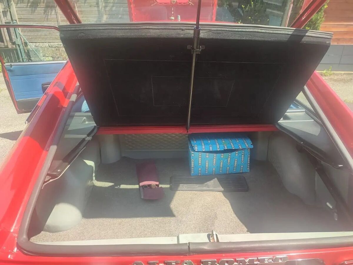 1977 Alfa Romeo Alfetta 2.0L inline-4, Manual, Rare GTV, - photo 11