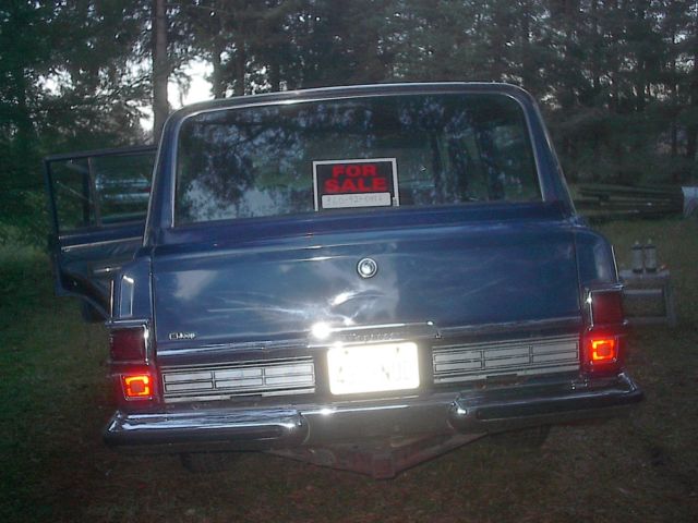 1977 Jeep Wagoneer loaded - photo 4