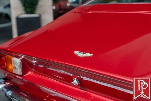 1977 Aston Martin Vantage Series III - photo 7