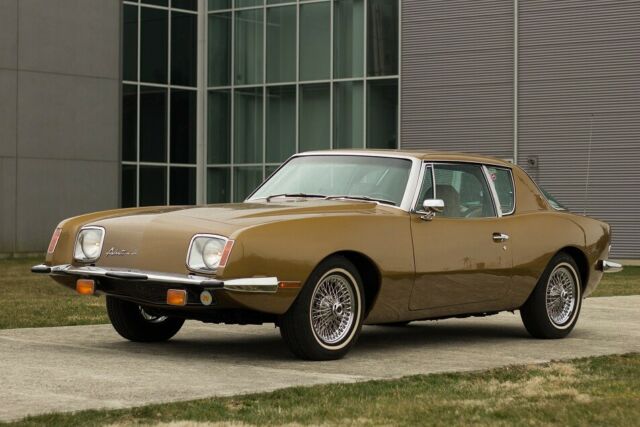 1977 Studebaker Avanti - photo 2