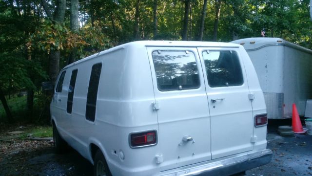 1977 Dodge Ram Van - photo 12