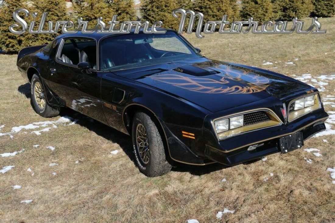 1977 Black and Gold Bandit Tribute 400cid Automatic desirable great overall car 1977 Pontiac Trans-Am