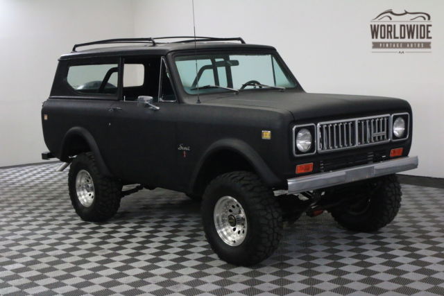 1977 International Harvester Scout RESTORED. 304 V8 A/C! P/S. P/B CONVERTIBLE! - photo 4
