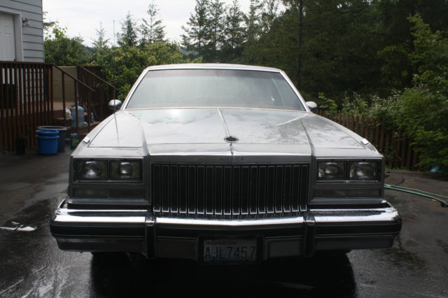 1977 Buick Riviera - photo 2