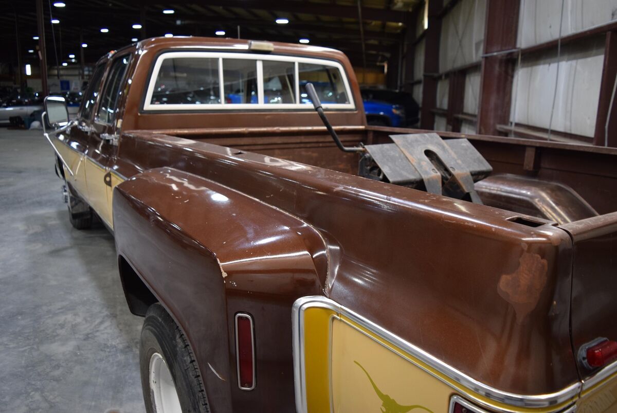 1977 Chevrolet C30 Camper Special - photo 3