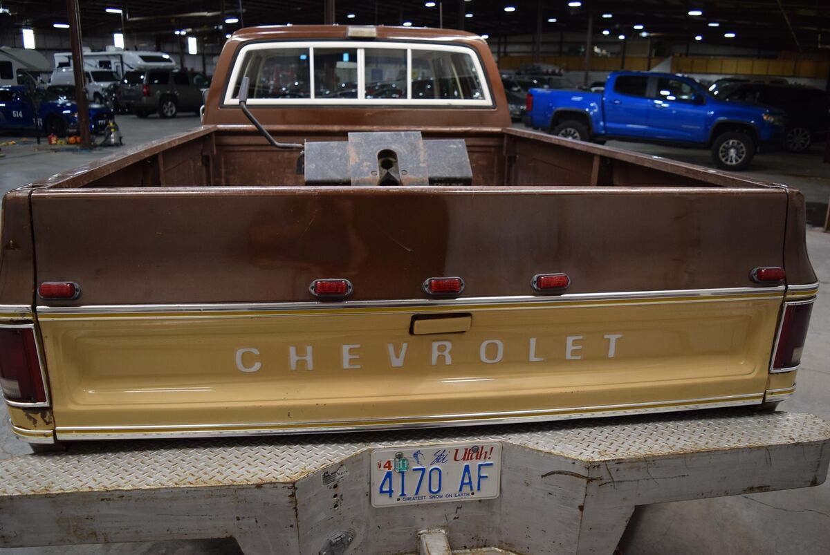 1977 Chevrolet C30 Camper Special - photo 4