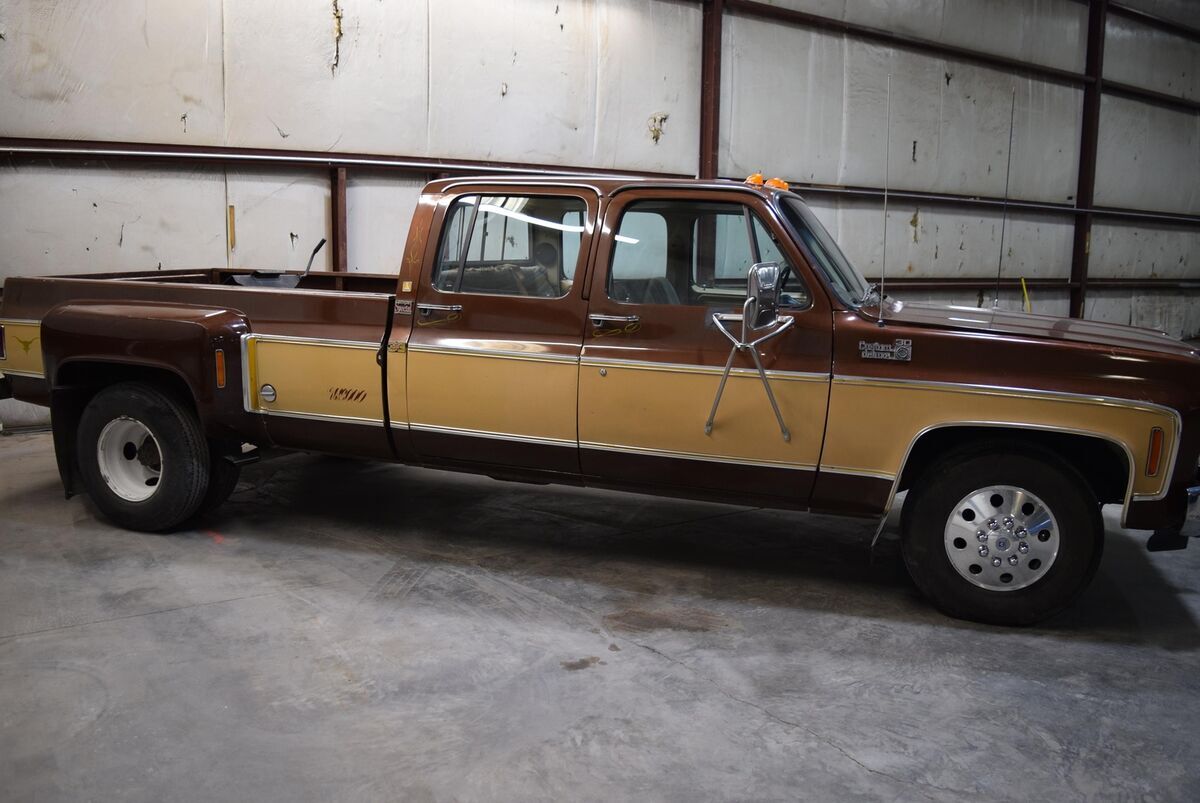 1977 Chevrolet C30 Camper Special - photo 8