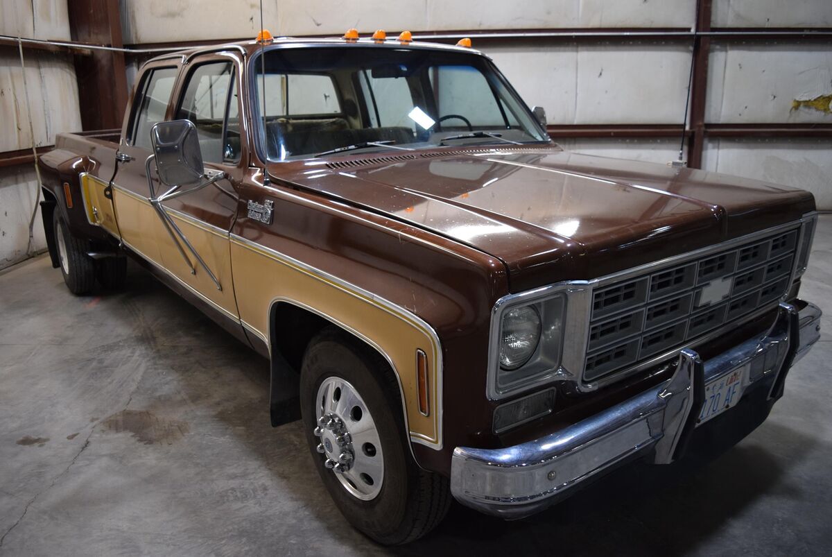 1977 Chevrolet C30 Camper Special - photo 9