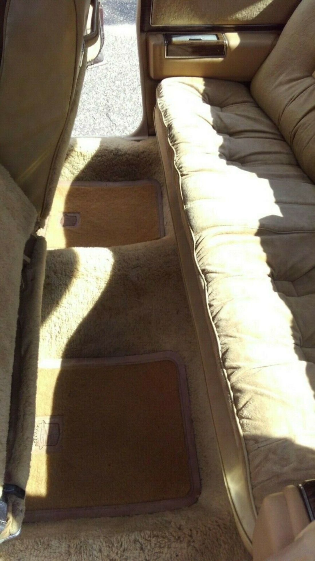 1977 Cadillac Fleetwood - photo 11