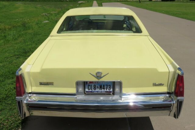 1977 Cadillac DeVille DeVille V8-425 2-door coupe 17k miles - photo 2