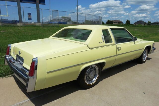 1977 Cadillac DeVille DeVille V8-425 2-door coupe 17k miles - photo 5