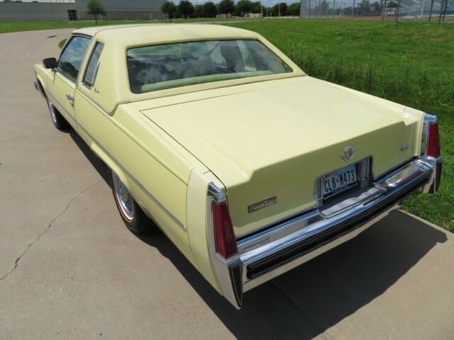 1977 Cadillac DeVille DeVille V8-425 2-door coupe 17k miles - photo 6