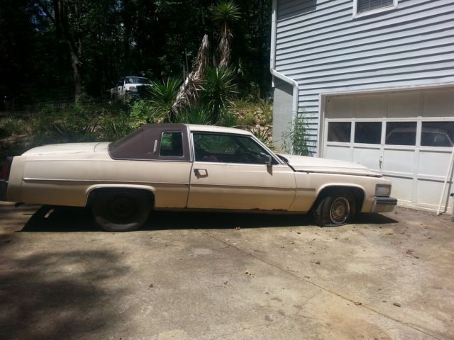 1977 Cadillac DeVille D'Elegance