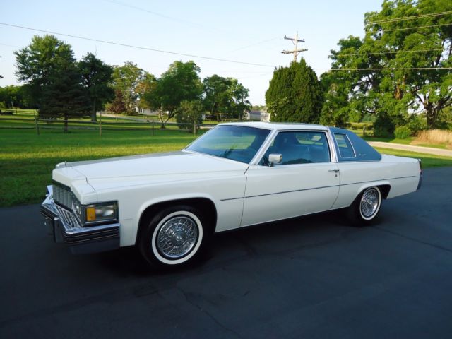 1977 Cadillac DeVille COUPE - photo 2