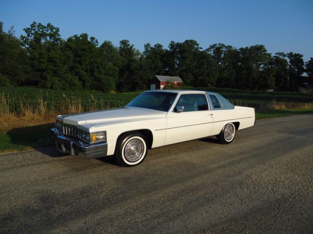 1977 Cadillac DeVille COUPE - photo 2