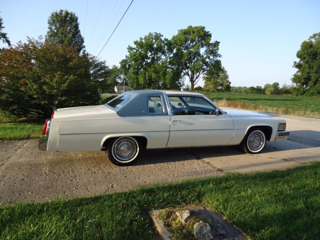 1977 Cadillac DeVille COUPE - photo 7