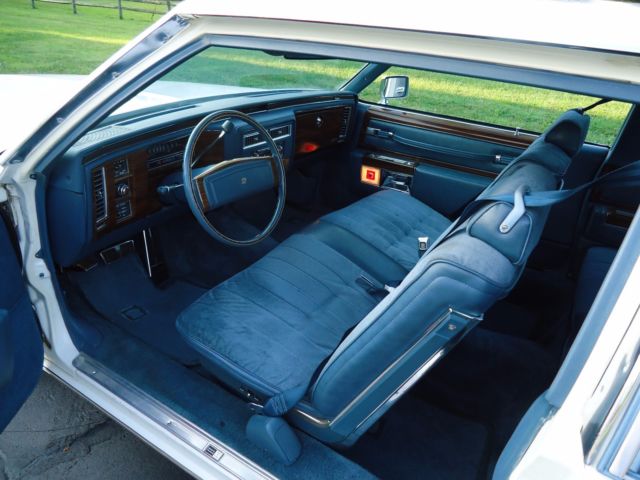 1977 Cadillac DeVille COUPE - photo 8