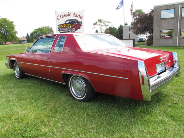 1977 Cadillac DeVille - photo 2