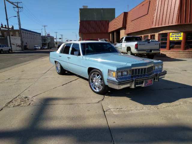 1977 Cadillac DeVille Base Sedan 4-Door