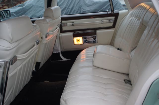 1977 Cadillac DeVille - photo 8