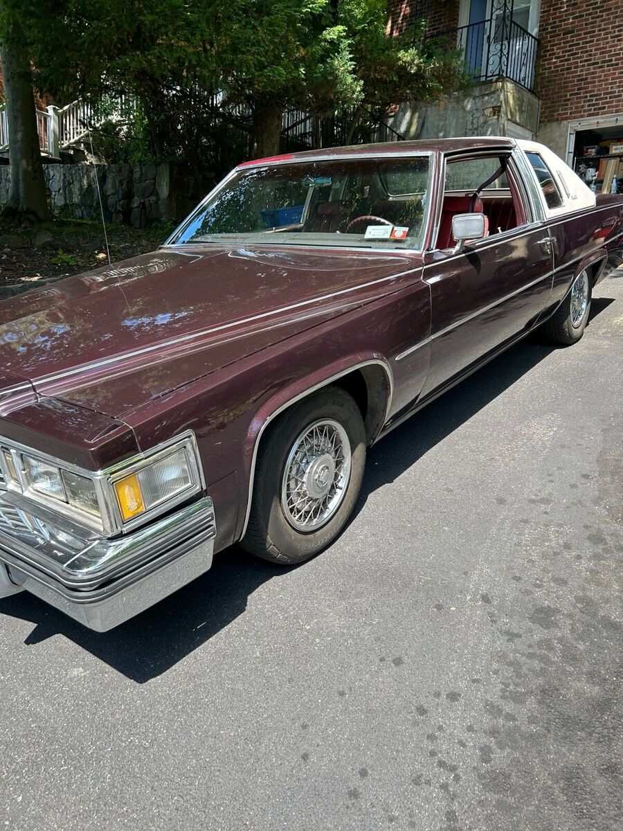 1977 Cadillac DeVille - photo 2