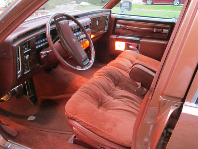 1977 Cadillac DeVille - photo 4
