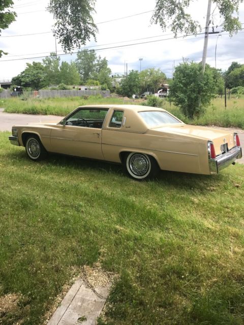 1977 Cadillac DeVille - photo 4