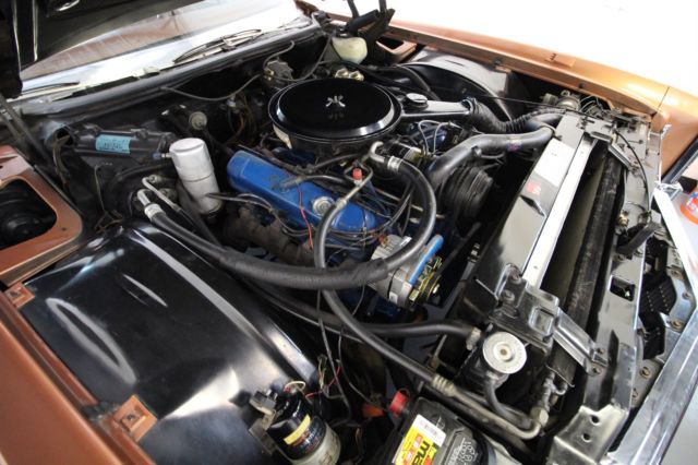1977 Cadillac Eldorado Biarritz - Rare Factory Rims - Collector Quality - photo 8