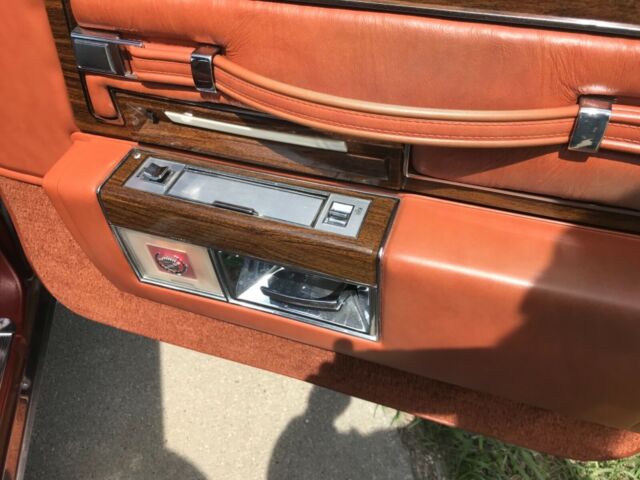 1977 Cadillac Fleetwood - photo 10