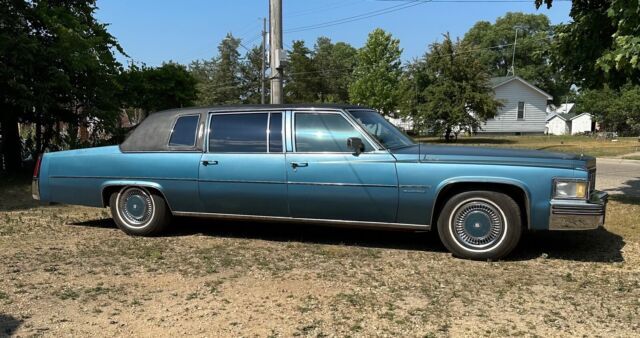 1977 Cadillac Fleetwood Limo Sedan Blue RWD Automatic 1977 Cadillac Fleetwood