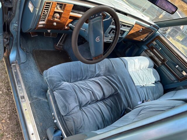1977 Cadillac Fleetwood - photo 11