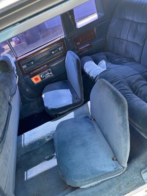 1977 Cadillac Fleetwood - photo 12