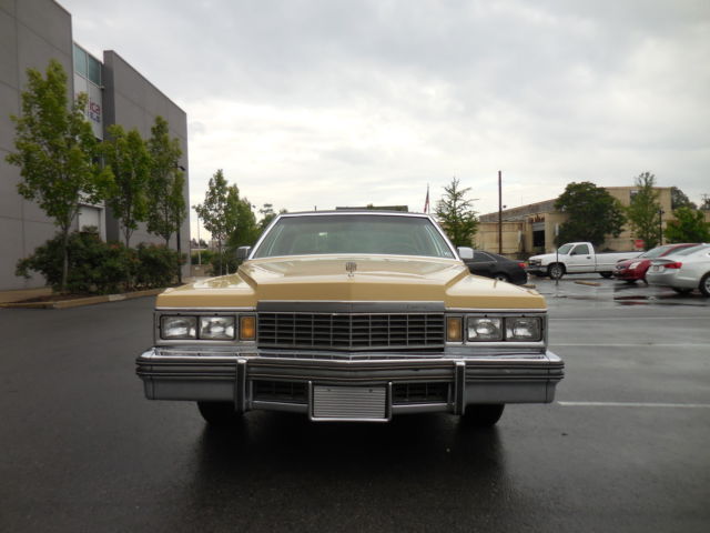 1977 Cadillac DeVille Sedan deVille - photo 4