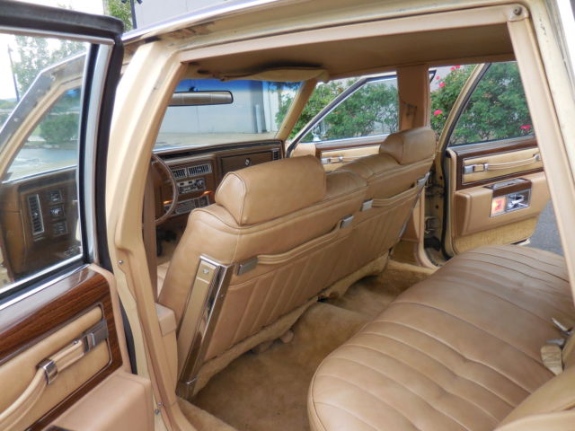 1977 Cadillac DeVille Sedan deVille - photo 7