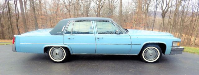 1977 Cadillac DeVille - photo 2