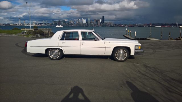 1977 Cadillac Sedan Deville Fleetwood - photo 2