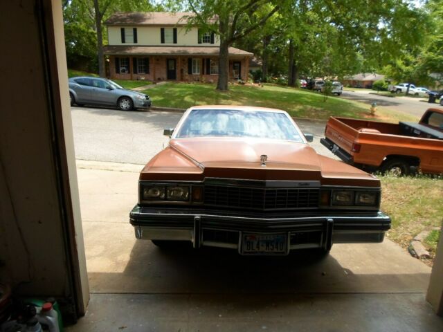 1977 Cadillac DeVille - photo 3