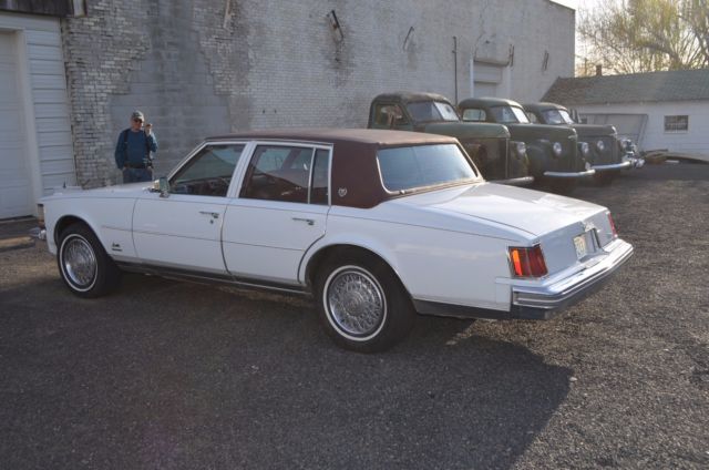 1977 Cadillac Seville - photo 2