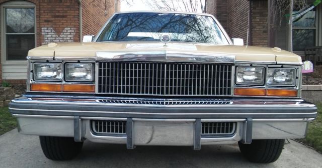 1977 Cadillac Seville - photo 2